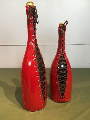 Lot de deux bouteilles de Champagne Piper...
