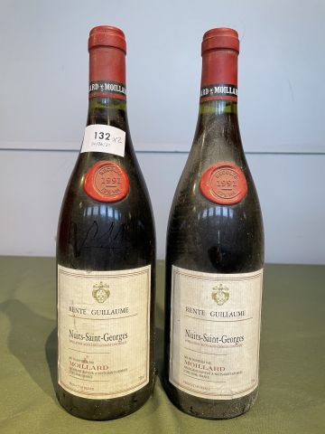 2 bouteilles Nuits Saint Georges Rente Guillaume...