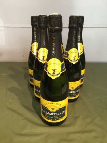 6 bouteilles Champagne G.H Martel Co Cœur...