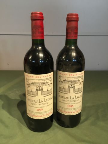 2 bouteilles Château La Lagune 1995 Haut...