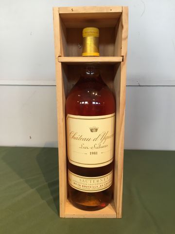 1 magnum Château d'Yquem 1981 Sauternes,...