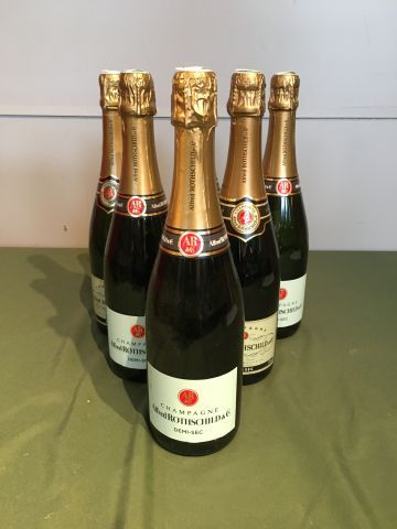 3 bouteilles : Champagne Alfred Rothschild...