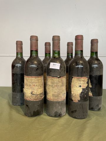 7 bouteilles Château Lynch Moussas 1985 Pauillac,...