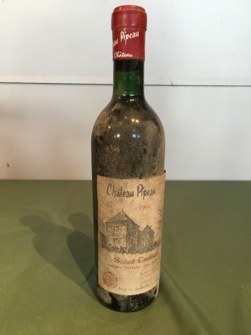 1 bouteille Château Pipeau 1964 Saint Emilion,...