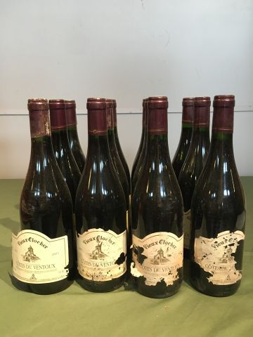 12 bouteilles Ventoux Vieux Clocher 2003...