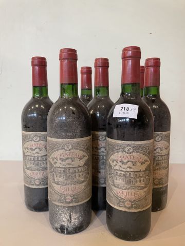 8 bouteilles Château Duluc 1988 Saint Julien,...