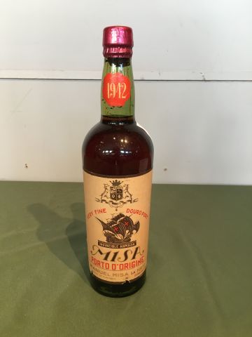 1 bouteille Porto Misa 1942, niveau : 5 cm,...