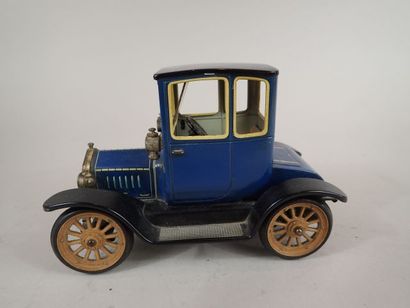 SCHUCO. Ford 1917 en tôle lithographiée bleue....