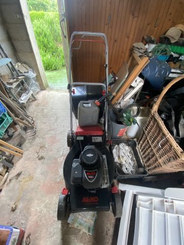(SUITE PHOTOS LOT 4) ENTIER MOBILIER D'UNE...