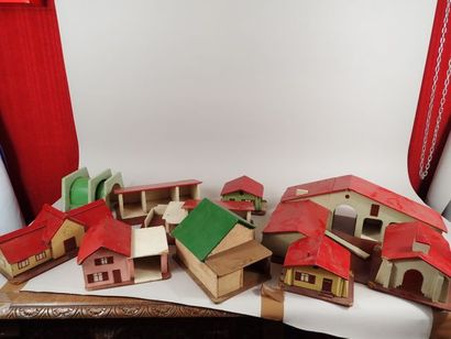 [JOUETS] Fort lot de bâtiments en isorel...