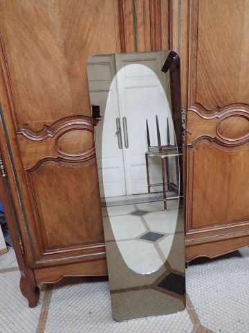 Dans le goût de Fontana Arte, miroir ovale...