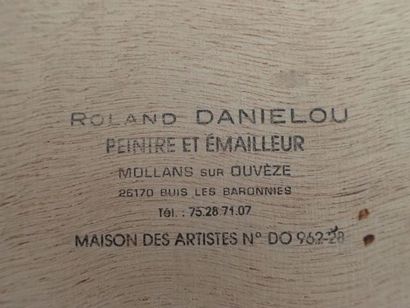 Roland DANIELOU (XXème), fleur de lys. Plaque...