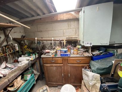 (SUITE PHOTOS LOT 4) ENTIER MOBILIER D'UNE...