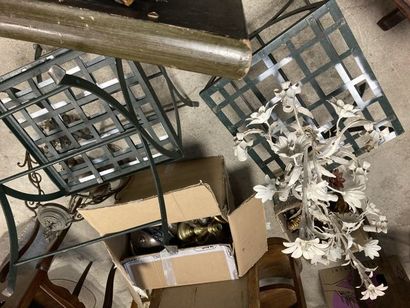 (SUITE PHOTOS LOT 2) STOCK D'UN BROCANTEUR...