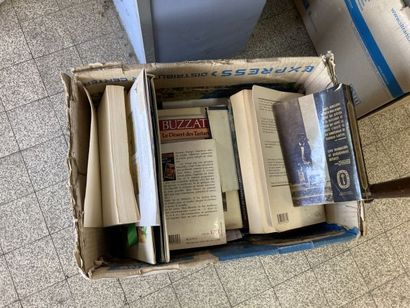 STOCK D'UN BROCANTEUR SISE A CHÂTEAU-THIERRY...