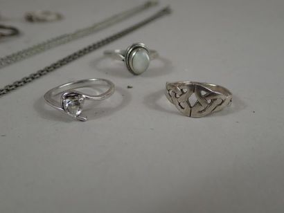Ensemble en argent 925/1000e comprenant diverses...