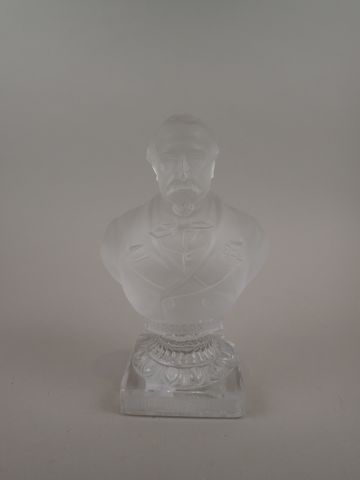 SAINT LOUIS, buste de Napoléon III en cristal...
