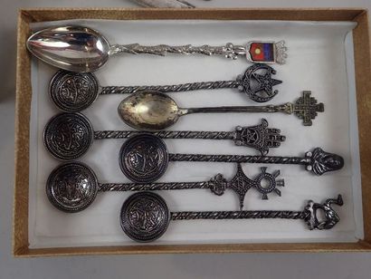 Ensemble de couverts dépareillés, dont ALFENIDE,...