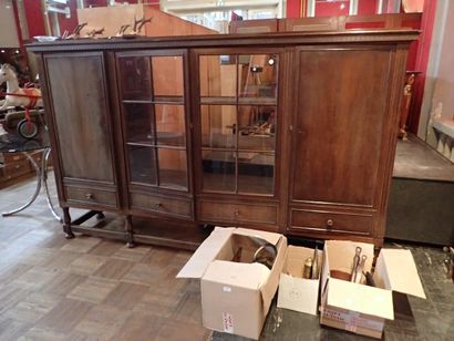 Grande enfilade formant buffet et vitrine...