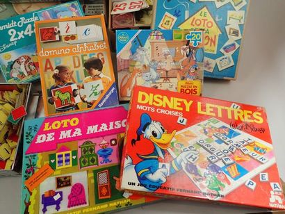 Mannette de jeux et jouets comprenant notamment...