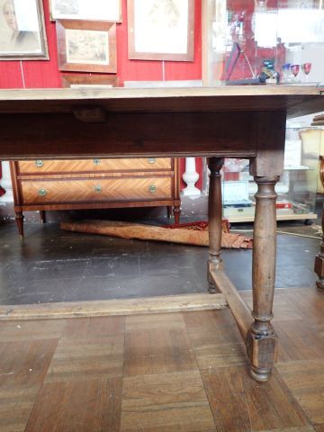 Table de salle à manger en chêne reposant...