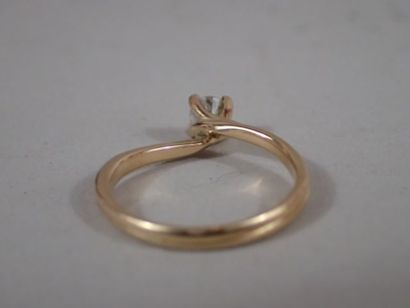 Bague dite « solitaire » en or jaune ( 750...