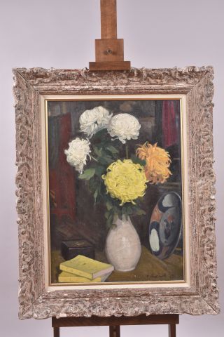 T. CHARAND, nature morte au bouquet de chrysanthèmes...