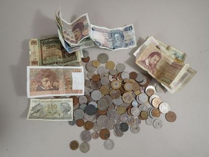 Lot de pièces démonétisées comprenant notamment:...