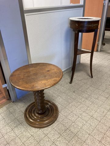 STOCK D'UN BROCANTEUR SISE A CHÂTEAU-THIERRY...