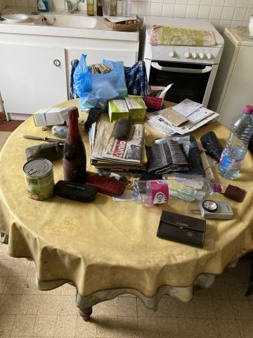 (SUITE PHOTOS LOT 1) ENTIER MOBILIER D'UNE...
