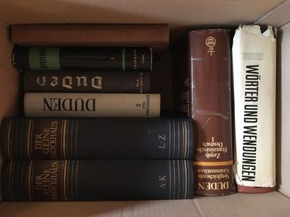 Carton de livres brochés sur l'allemand....