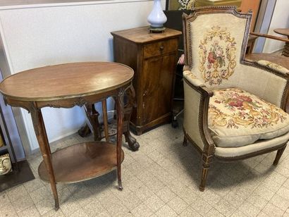 STOCK D'UN BROCANTEUR SISE A CHÂTEAU-THIERRY...