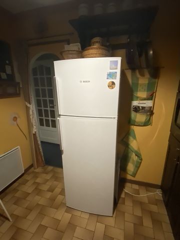 (SUITE PHOTOS LOT 4) ENTIER MOBILIER D'UNE...