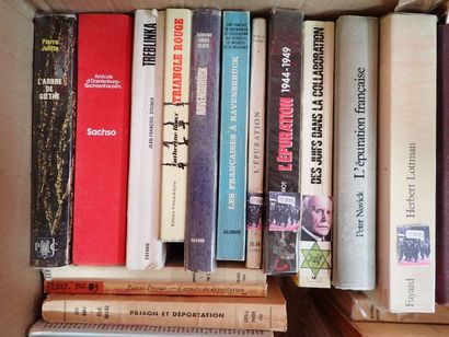 Important et intéressante mannette de livres...