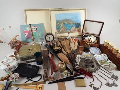 Mannette comprenant un coffret à bijoux en...