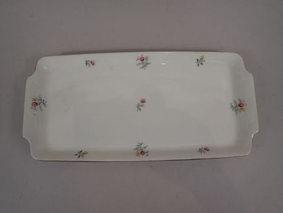 ESCHENBACH, plat à cake en porcelaine à décor...