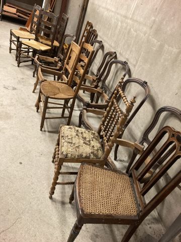 (SUITE PHOTOS LOT 2) STOCK D'UN BROCANTEUR...