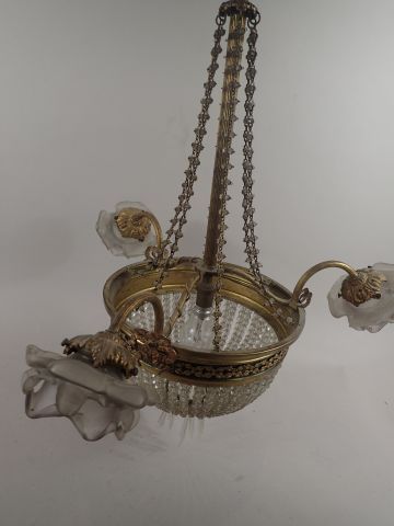 Lustre corbeille en bronze et laiton doré...
