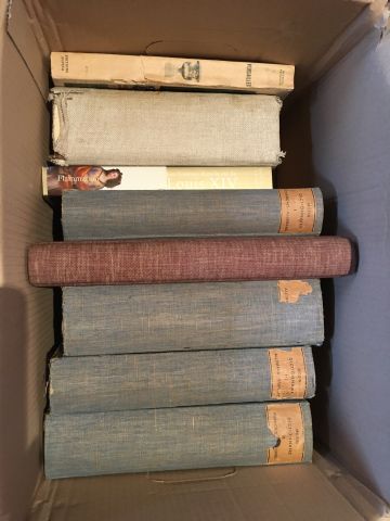 Carton de livres borchés comprenant notamment...