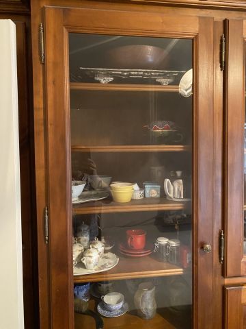 (SUITE PHOTOS LOT 3) ENTIER MOBILIER D'UNE...