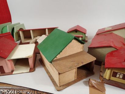[JOUETS] Fort lot de bâtiments en isorel...
