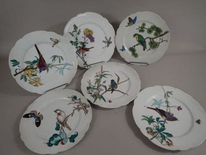 Partie de service de table en porcelaine...