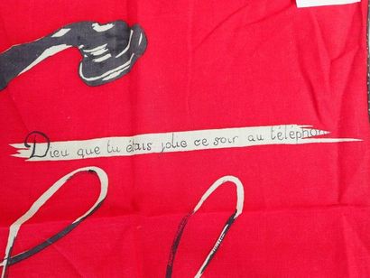 Lot comprenant un foulard en coton signé...