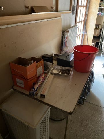 (SUITE PHOTOS LOT 3) ENTIER MOBILIER D'UNE...