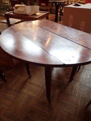 Table de salle à manger en acajou et placage...
