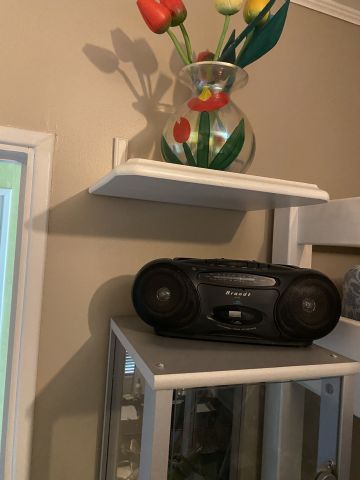 ENTIER MOBILIER D'UNE MAISON SISE A LAON...