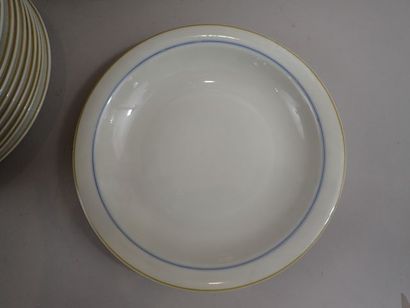 KRAUTHEIM Bavière, service de table en faïence...
