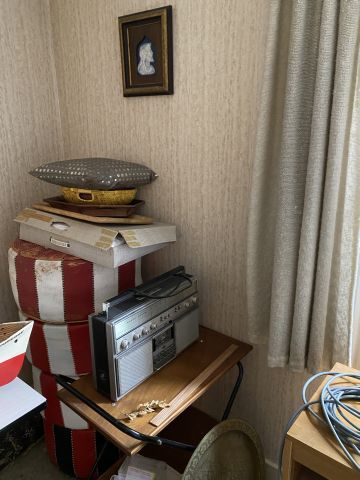 ENTIER MOBILIER D'UNE MAISON SISE A SOISSONS...