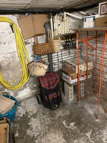 (SUITE PHOTOS LOT 3) ENTIER MOBILIER D'UNE...