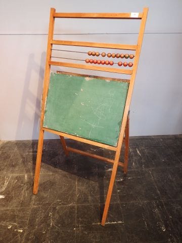 Bureau d'écolier en hêtre naturel entièrement...
